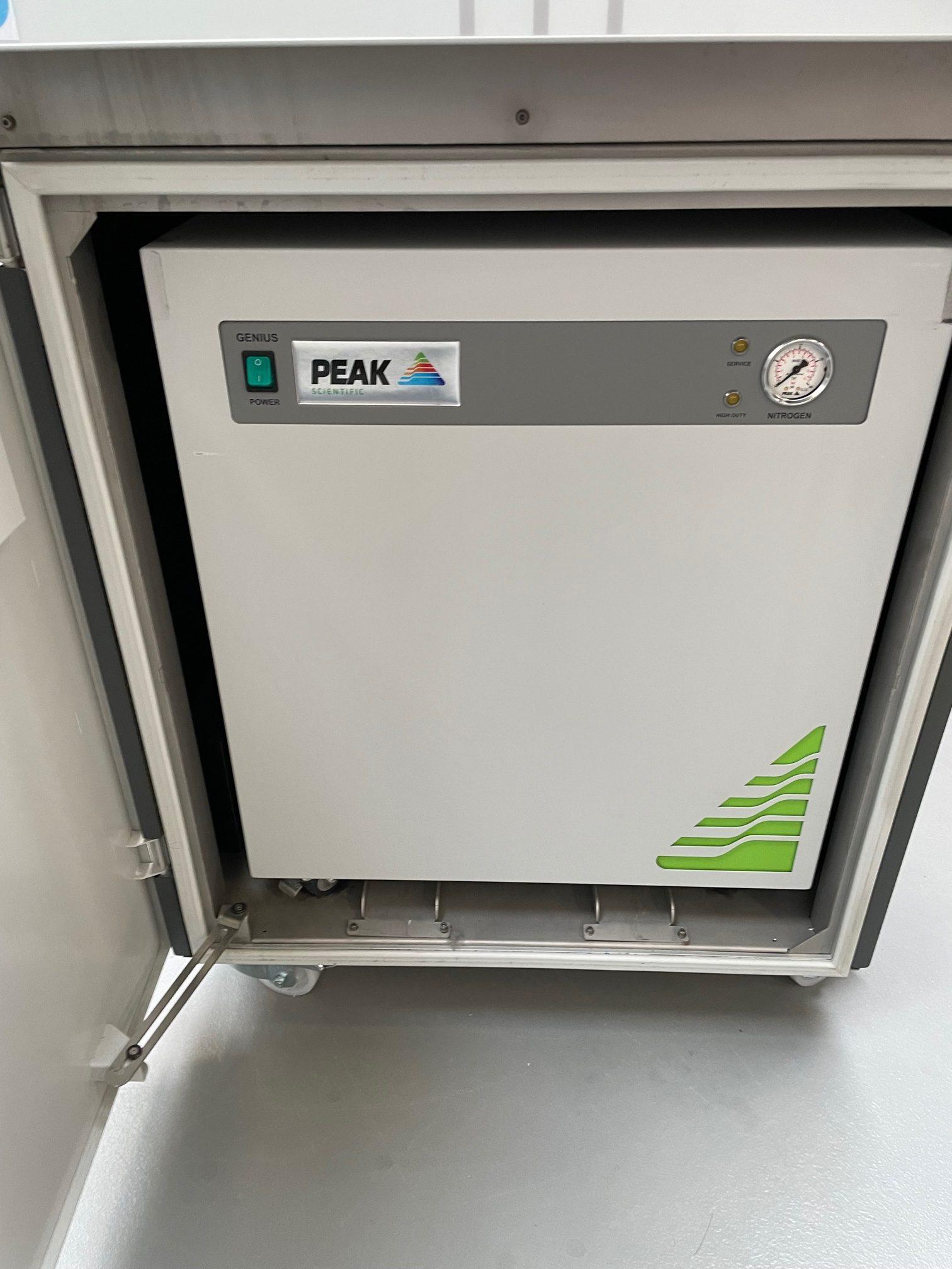 PEAK Scientific Genius NM32LA Nitrogen Generator